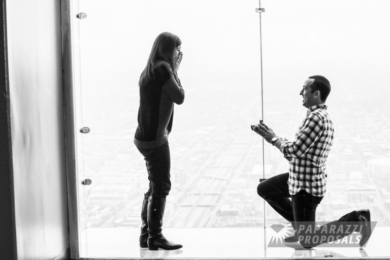Photo Chicago Proposal Photography – Sears Tower Sky Deck Proposal – Ben & Jess