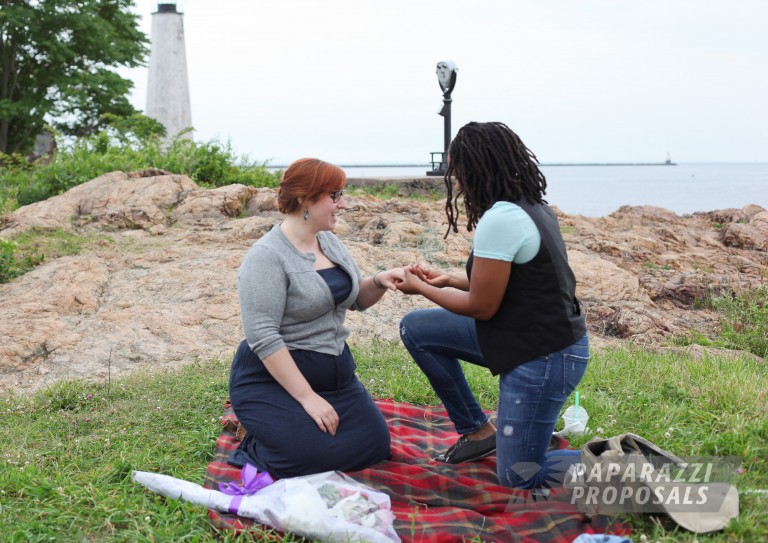Photo Ashley and Rachel’s Connecticut lighthouse proposal