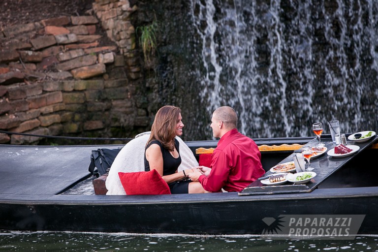 Photo David and Nicole’s perfect gondola proposal, Irving, Dallas.