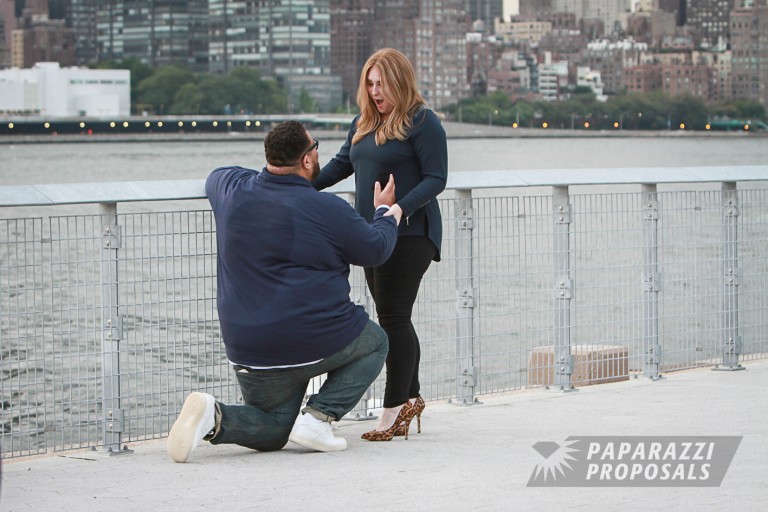 Photo Drew and Katie’s Long Island City surprise proposal, New York.