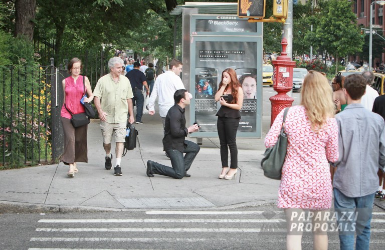 Photo John and Lisa’s New York Paparazzi Proposal.