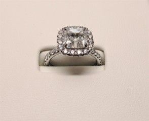 Photo Need advice buying an engagement ring, check out K&W jewelers.