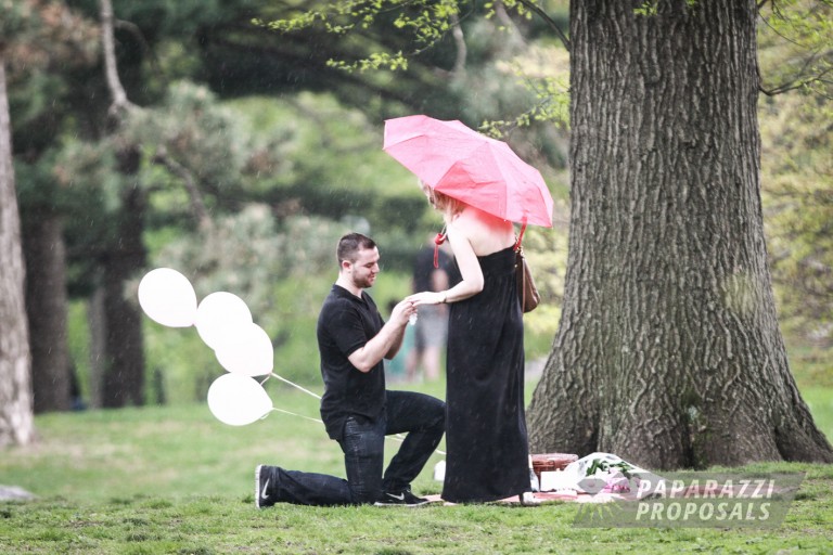 Photo Michael and Samantha’s Romantic Spring Central Park Proposal, NYC