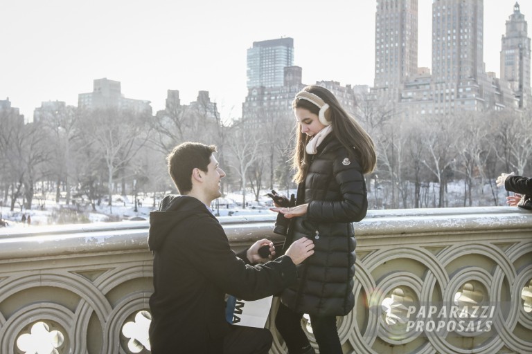 Photo New York City Proposal Photography | Lucas and Silvia’s Engagement In Central Park!