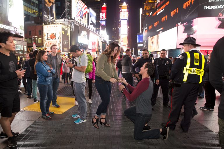 Photo Times Square New York Proposal: Greg and Kaitlyn
