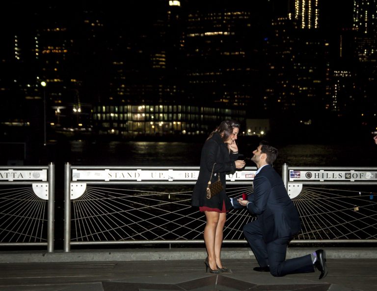 Photo New York River Cafe Engagement Proposal