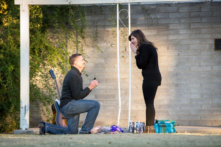 Photo Phoenix Marriage Proposal: Kurt and Amanda’s Rose Garden Proposal