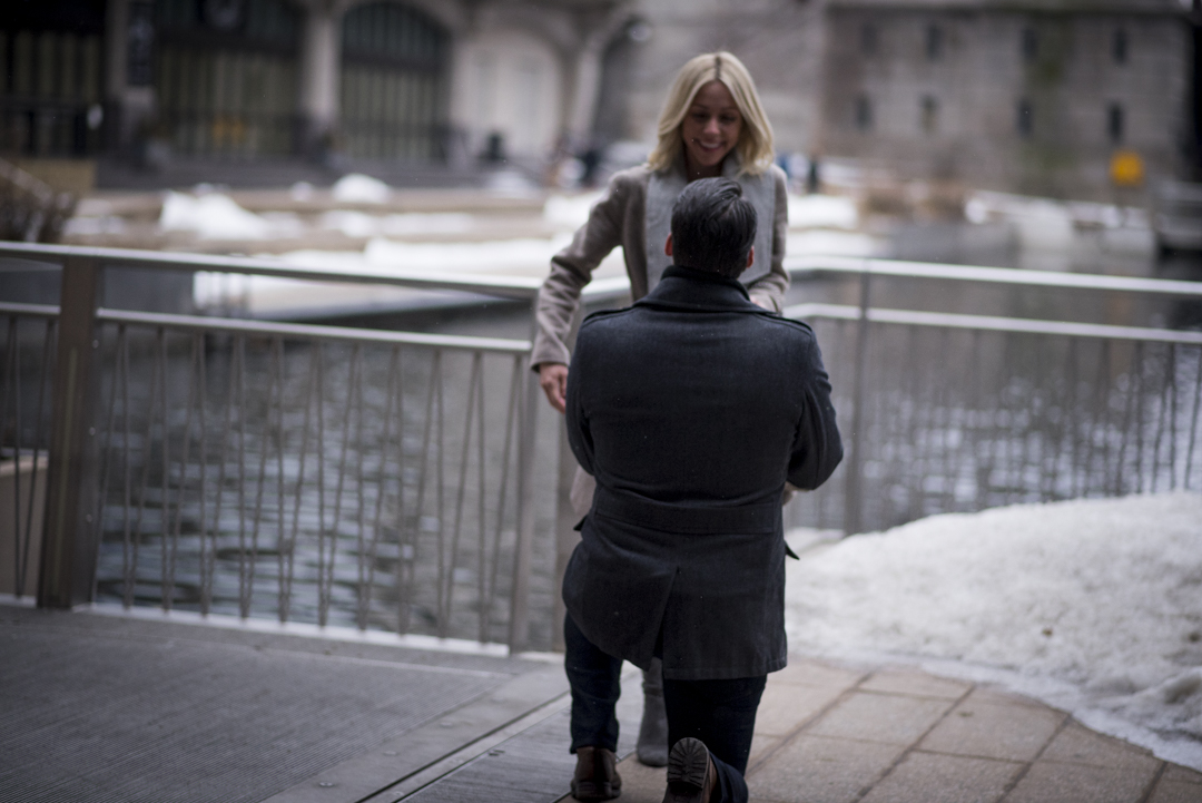 Photo Chicago Proposal Photography| Mike’s Riverwalk Proposal