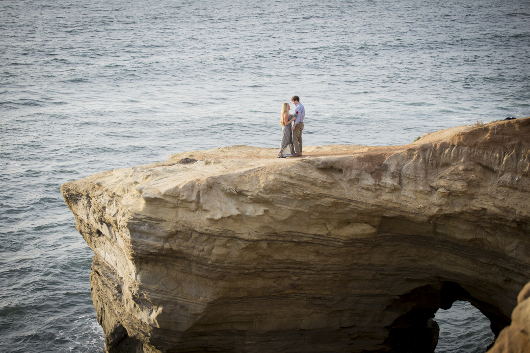 Photo Jonathan’s San Diego Sunset Cliff Engagement Proposal