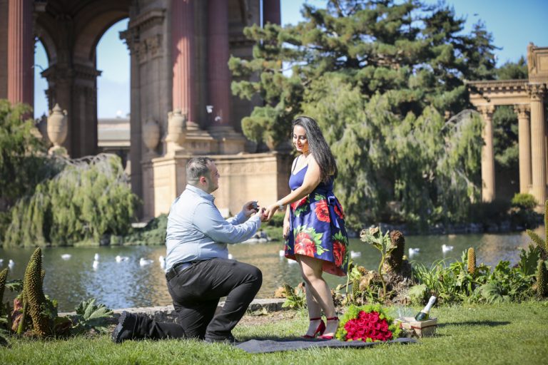 Photo Palace of Fine Arts Engagement Photography: Lujain and Marina