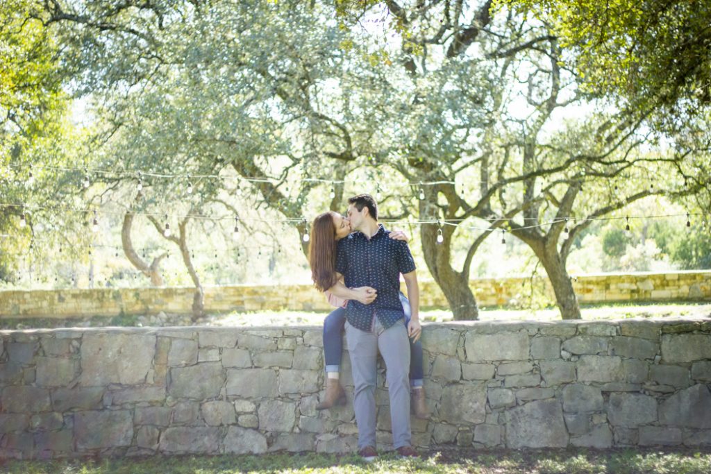 Photo San Antonio Engagement Photographer: Taylor and Jenna