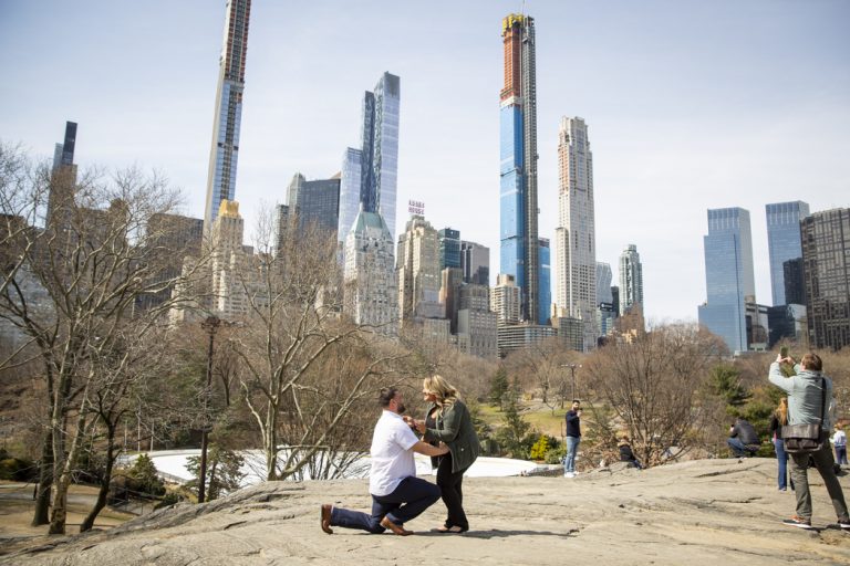 Photo Scenic Central Park Engagement Proposal Ideas