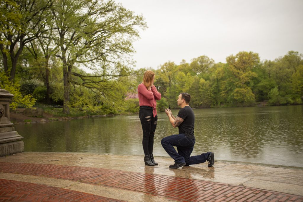 Photo Bow Bridge Engagement Proposals: Tyler and Cassie