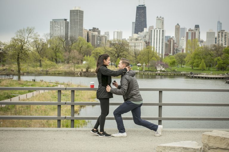 Photo Lincoln Park Engagement Proposals: Thomas and Anna