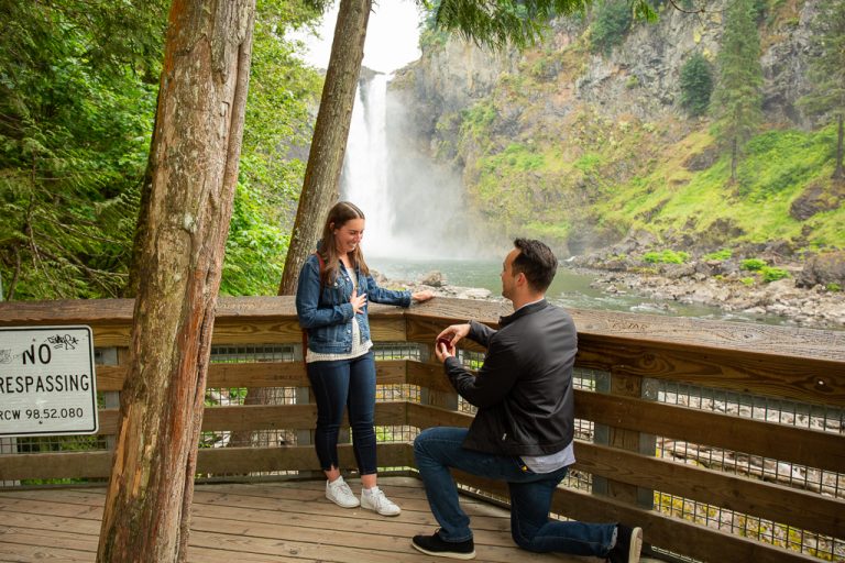 Photo Seattle Engagement Proposal Photographer: Aaron and Erin