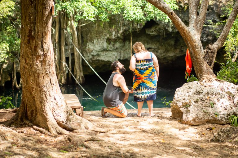 Photo Cancun Engagement Proposal Photography: Max and Mikayla