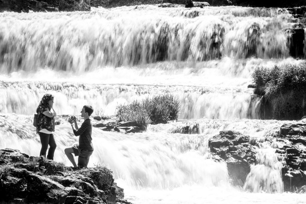 Photo Minneapolis: Crafting an unforgettable Autumn proposal.