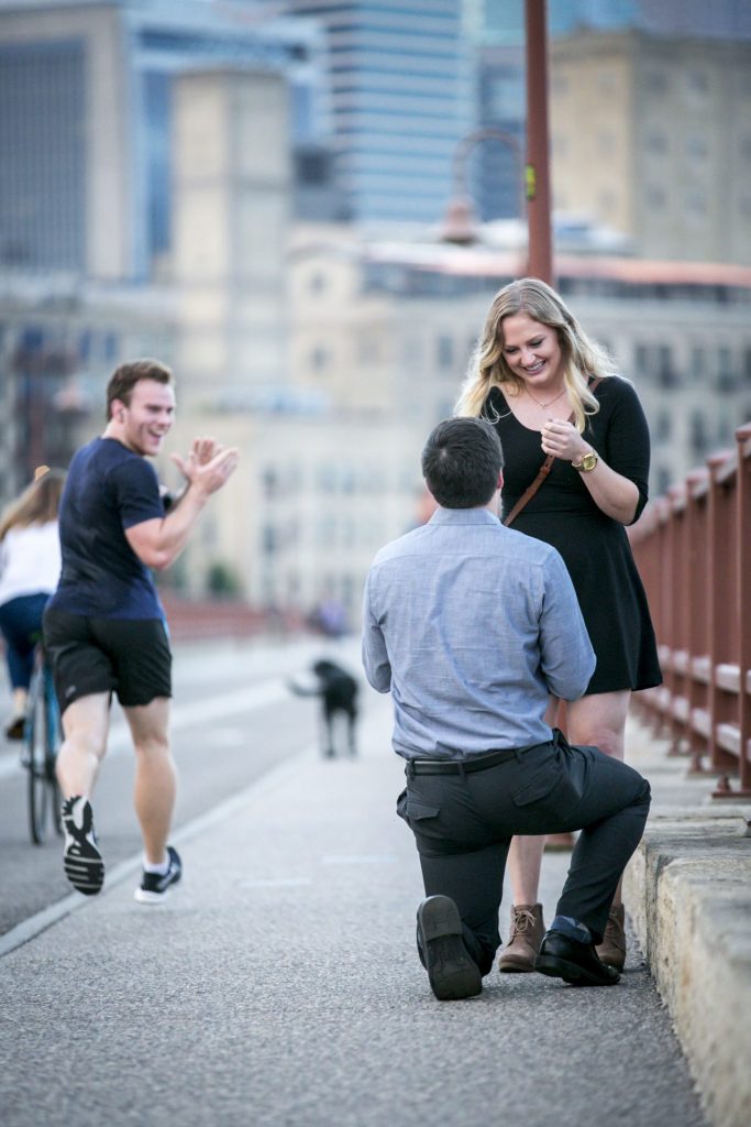 Photo Minneapolis: Crafting an unforgettable Autumn proposal.