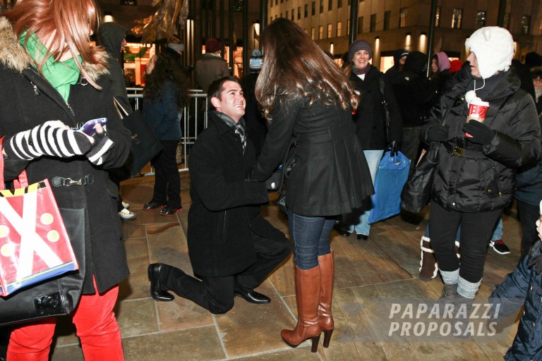 Photo Alex and Julie’s Christmas Rockefeller proposal