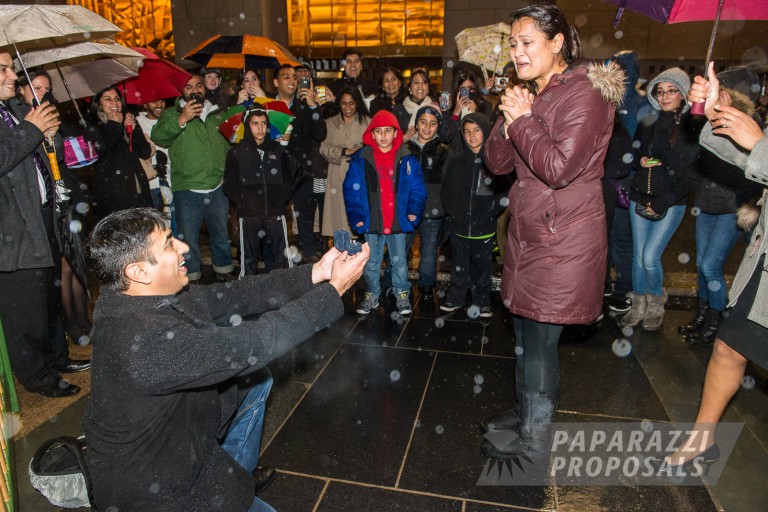 Photo Amit and Kinal’s Rockefeller scavenger hunt paparazzi proposal, New York.