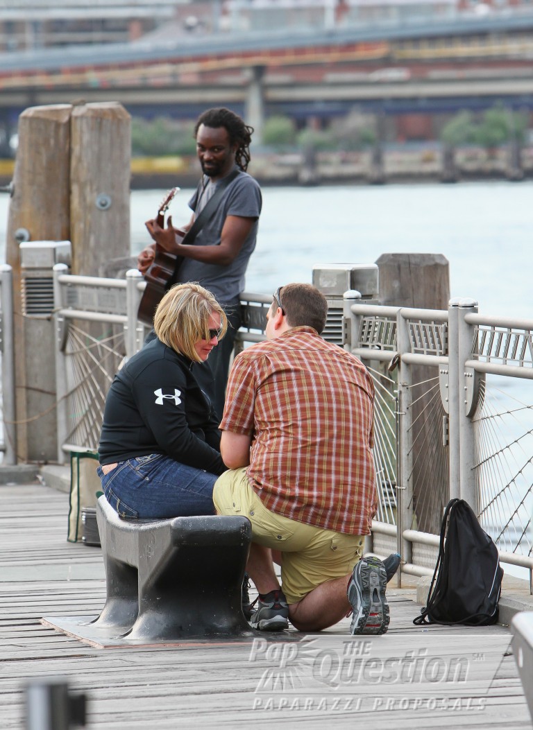 Photo Claude and Lissa’s musical proposal under Brooklyn bridge!
