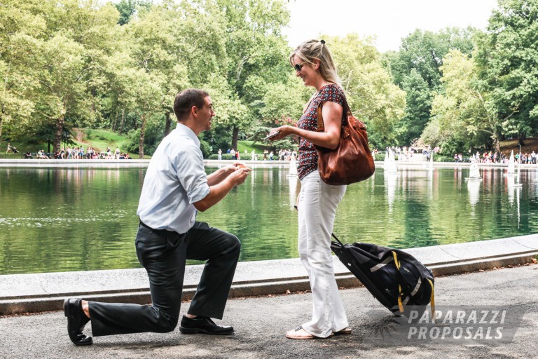 Photo Cory and Lindsey’s surprise engagement in Central Park, New York.