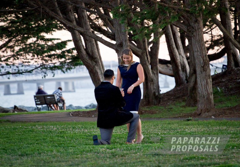 Photo Rob and Krysta’s San Francisco marina paparazzi proposal.