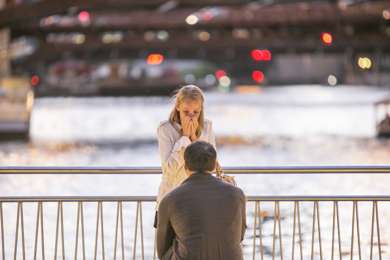 Photo Chicago Proposal Photography: Riverwalk Engagement