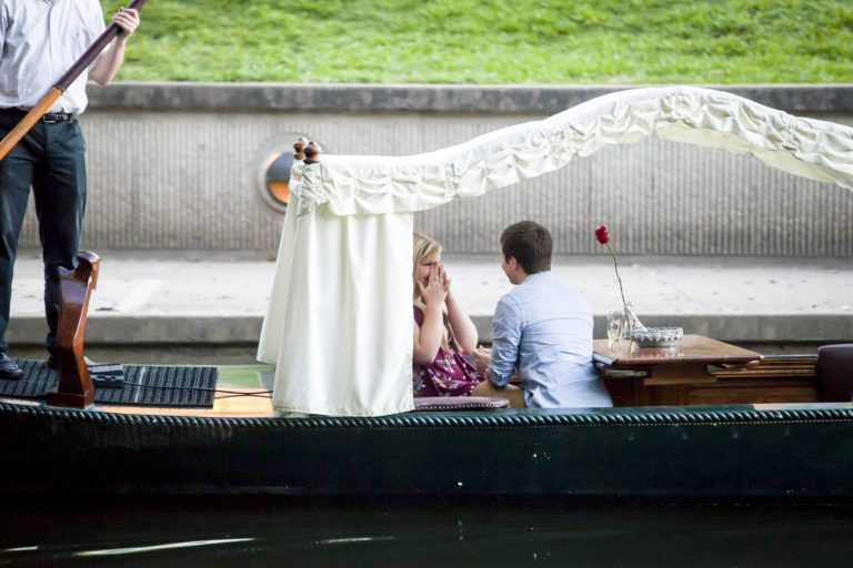 Photo Kansas City Engagement Proposals| Drew and Amanda