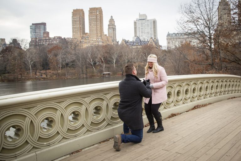 Photo Nik’s Romantic Bow Bridge Engagement Proposal